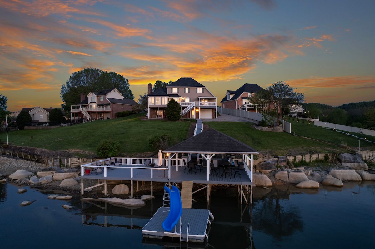 Boone Lake Haven with beautiful sunset views
