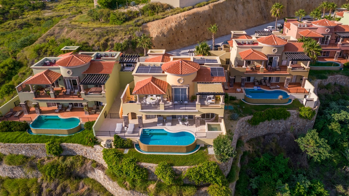 Spectacular 4-Bdrm Montecristo Villa at Quivira