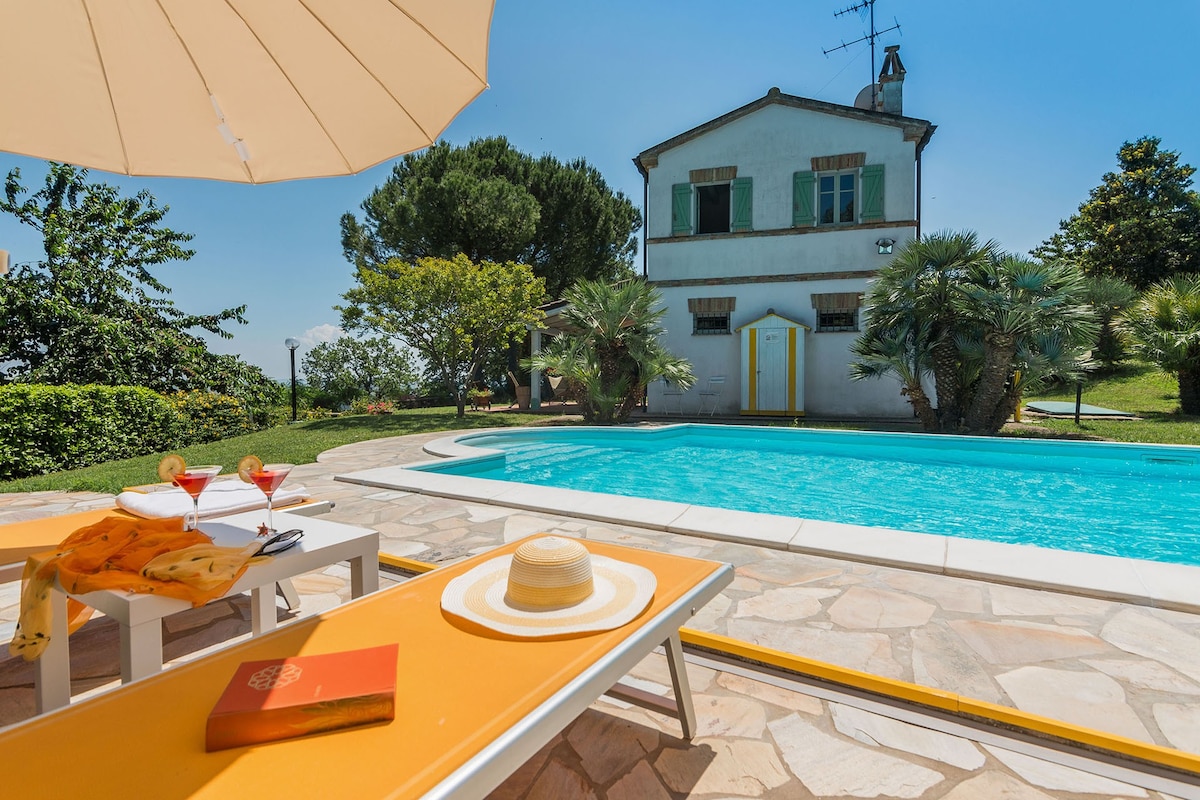 Villa La Capuccina - Private pool, beach 20 km