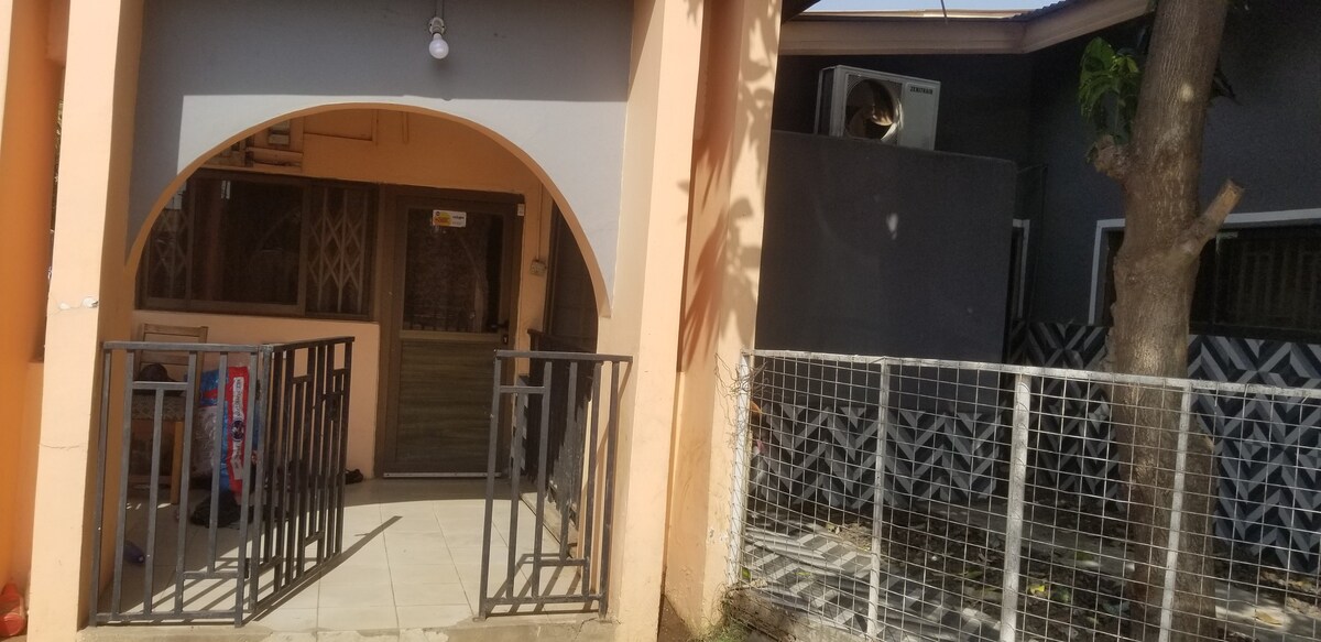 Adorable 2 bedroom boys quarters available in Tema