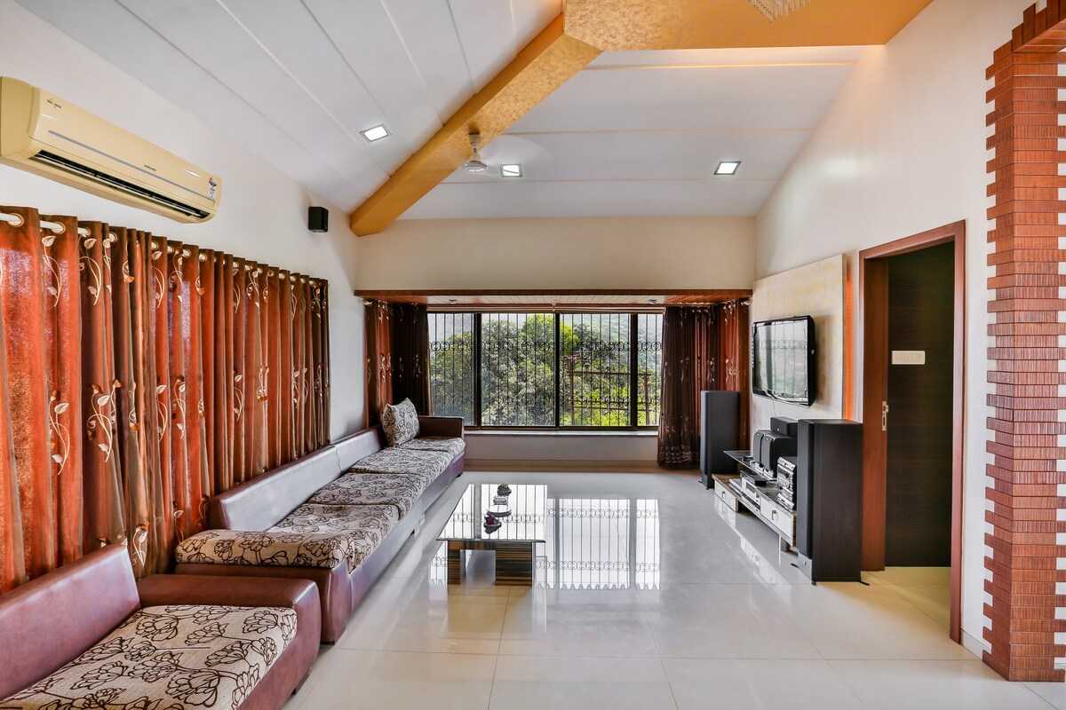 Lavish 4BHK Hill Villa