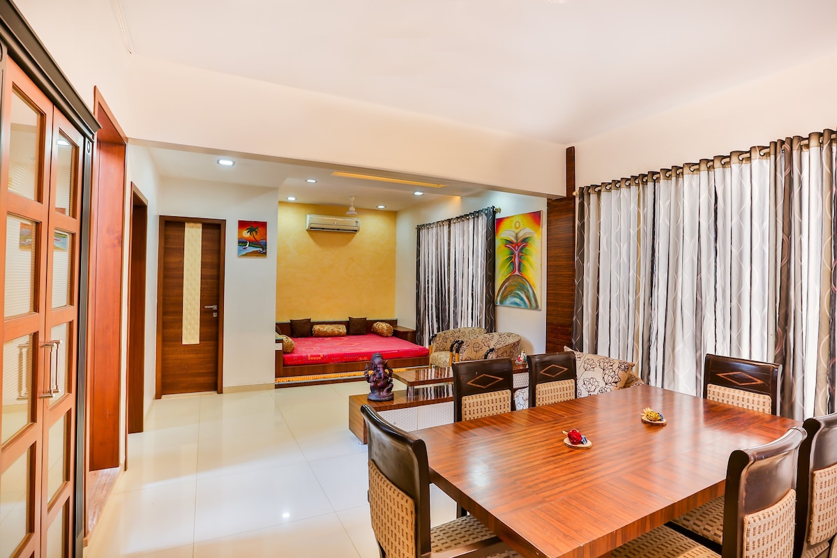 Lavish 4BHK Hill Villa