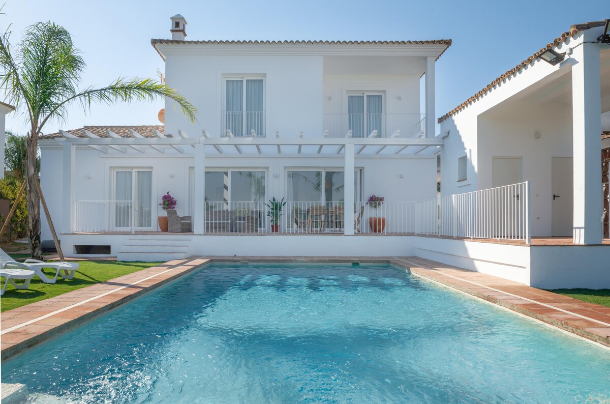 Villa Girasol con piscina privada y jardín