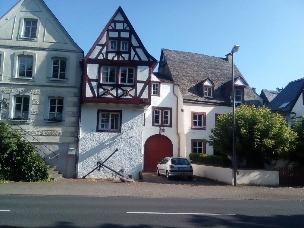 Bernkastel-Kues美丽的半木屋
