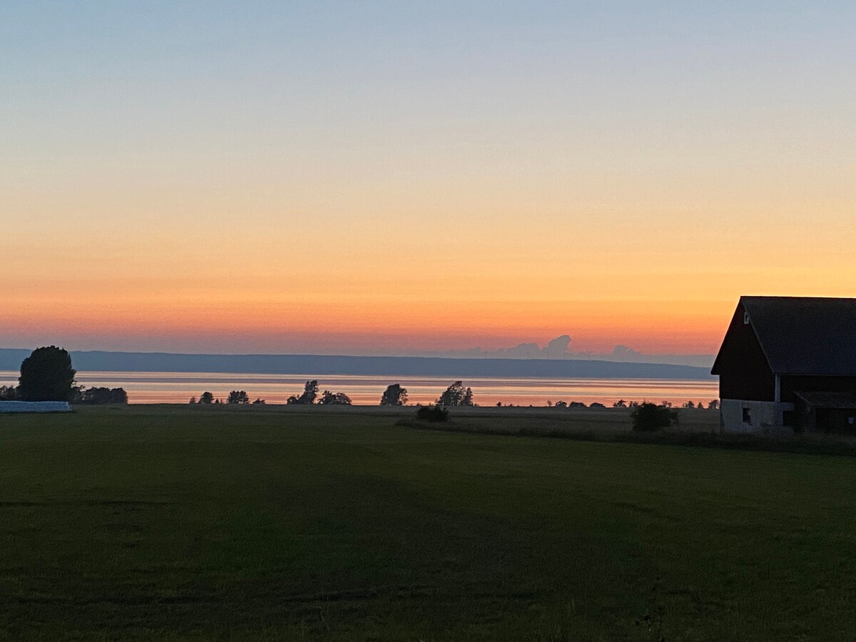 宽敞的别墅，可欣赏Visingsö的美景。