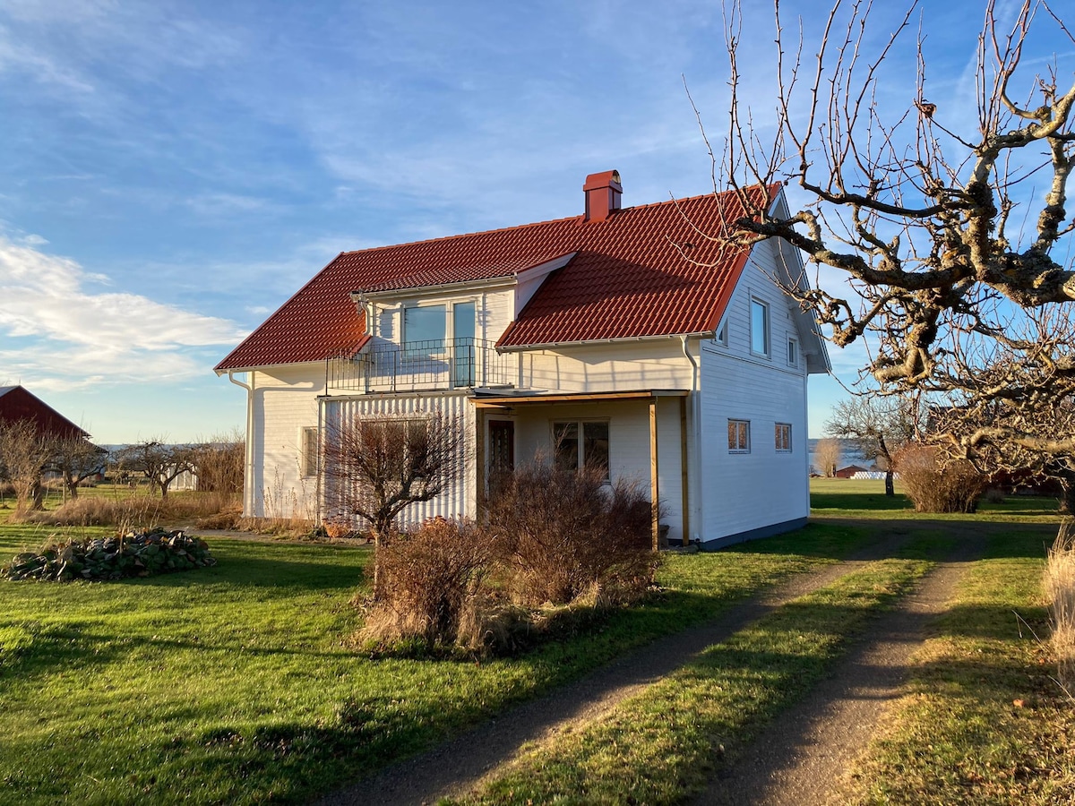 宽敞的别墅，可欣赏Visingsö的美景。