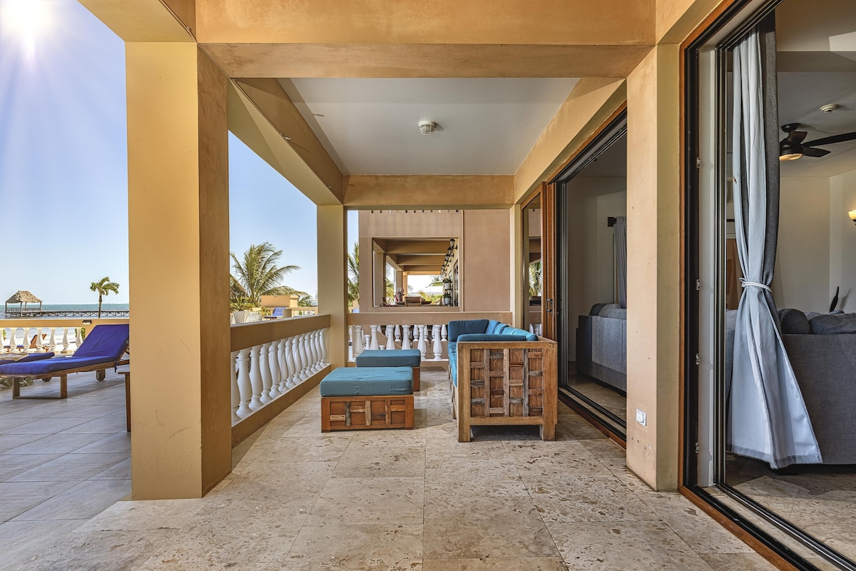 Pool & Beach Walkout Suite - Casa Del Sol Naciente