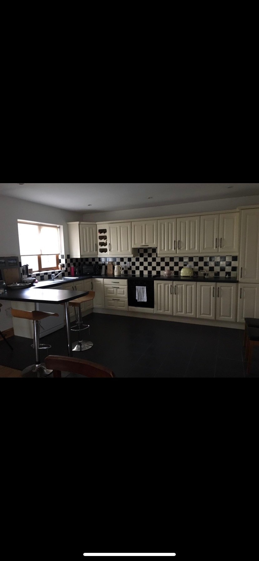 3 Bedroom home(2 Double Beds,2 Single Beds)