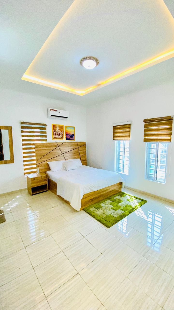 Lovely 1 bedroom& parlor apartment@ Ajah-Millicent