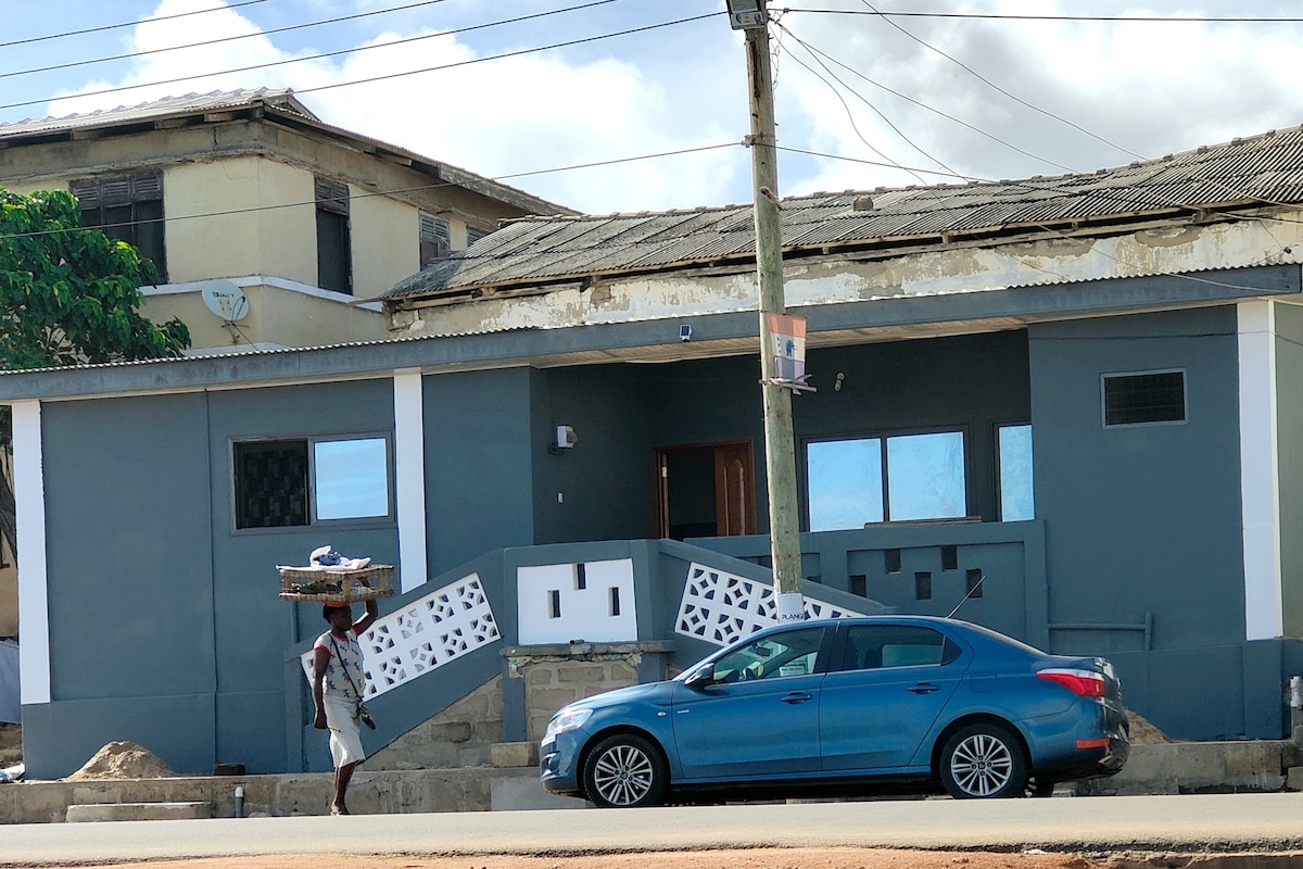 Cheerful 2-bedroom bungalow at Elmina - Cape Coast