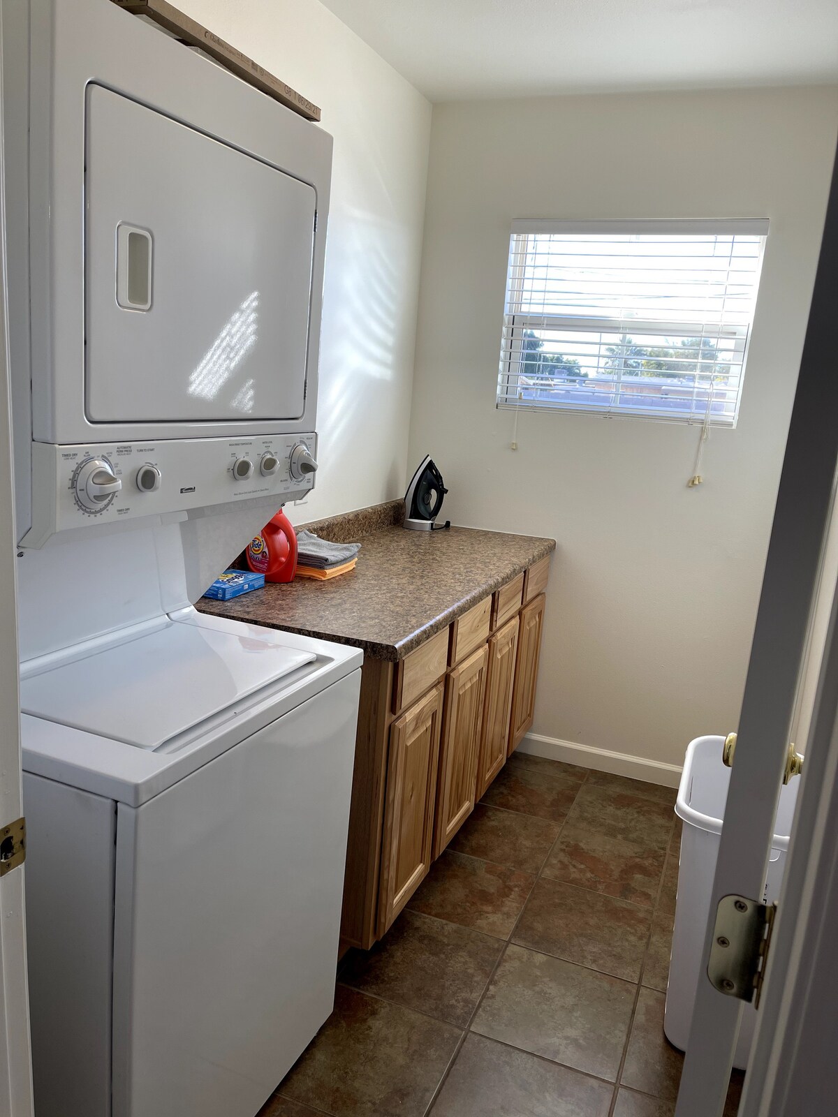 Cozy 2 bedroom/ 1 bathroom house in Central Yuma