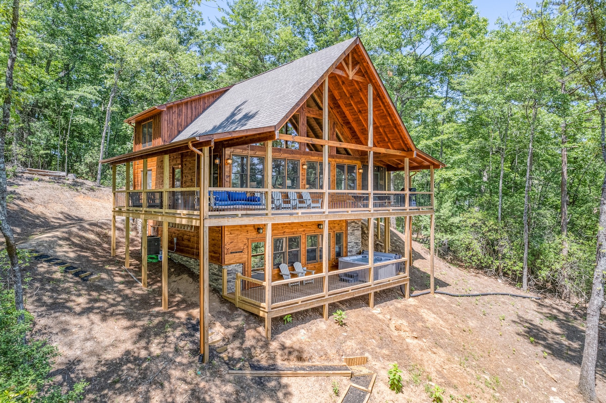 Mountain Views | Private | Hot Tub | Firepit