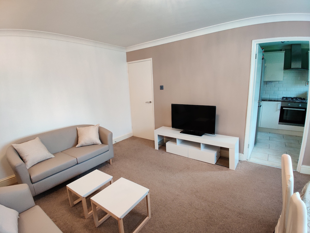 舒适现代的2卧室公寓，靠近希思罗机场