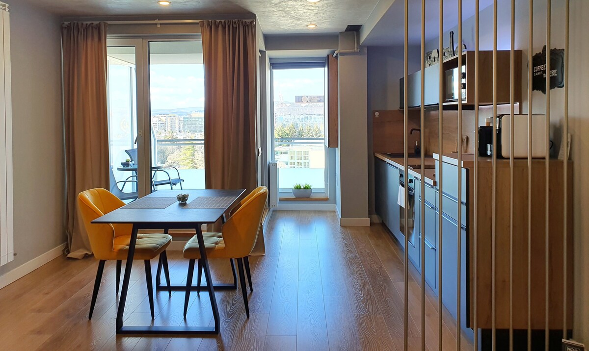Eriss Studio Suite - OZone building apartment