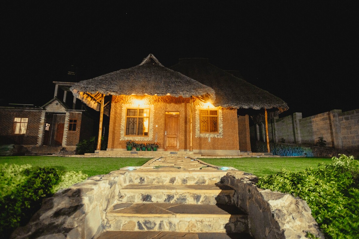 Makuti House