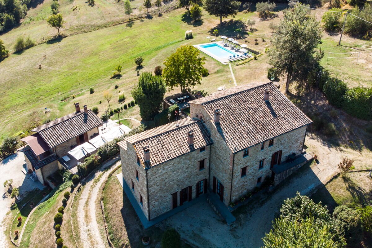 Villa al Confine - With pool in Città di Castello