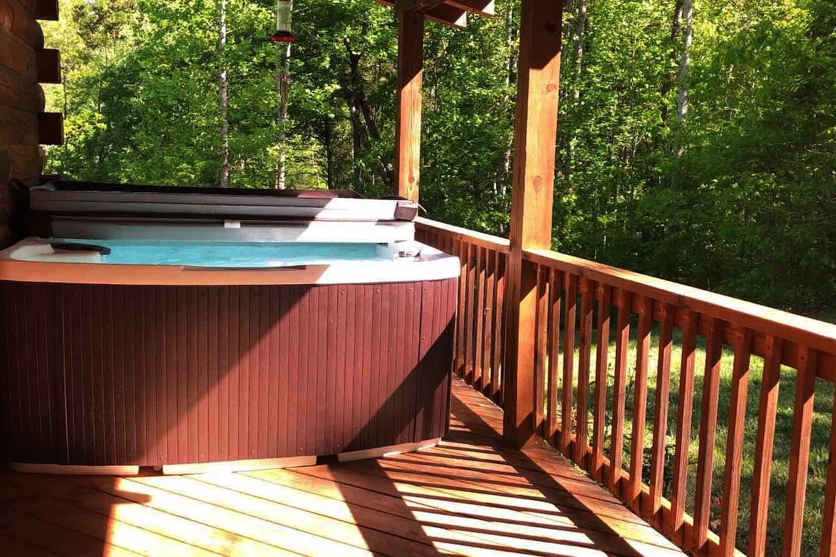 Shenandoah度假小木屋，占地5英亩，带*热水浴缸*