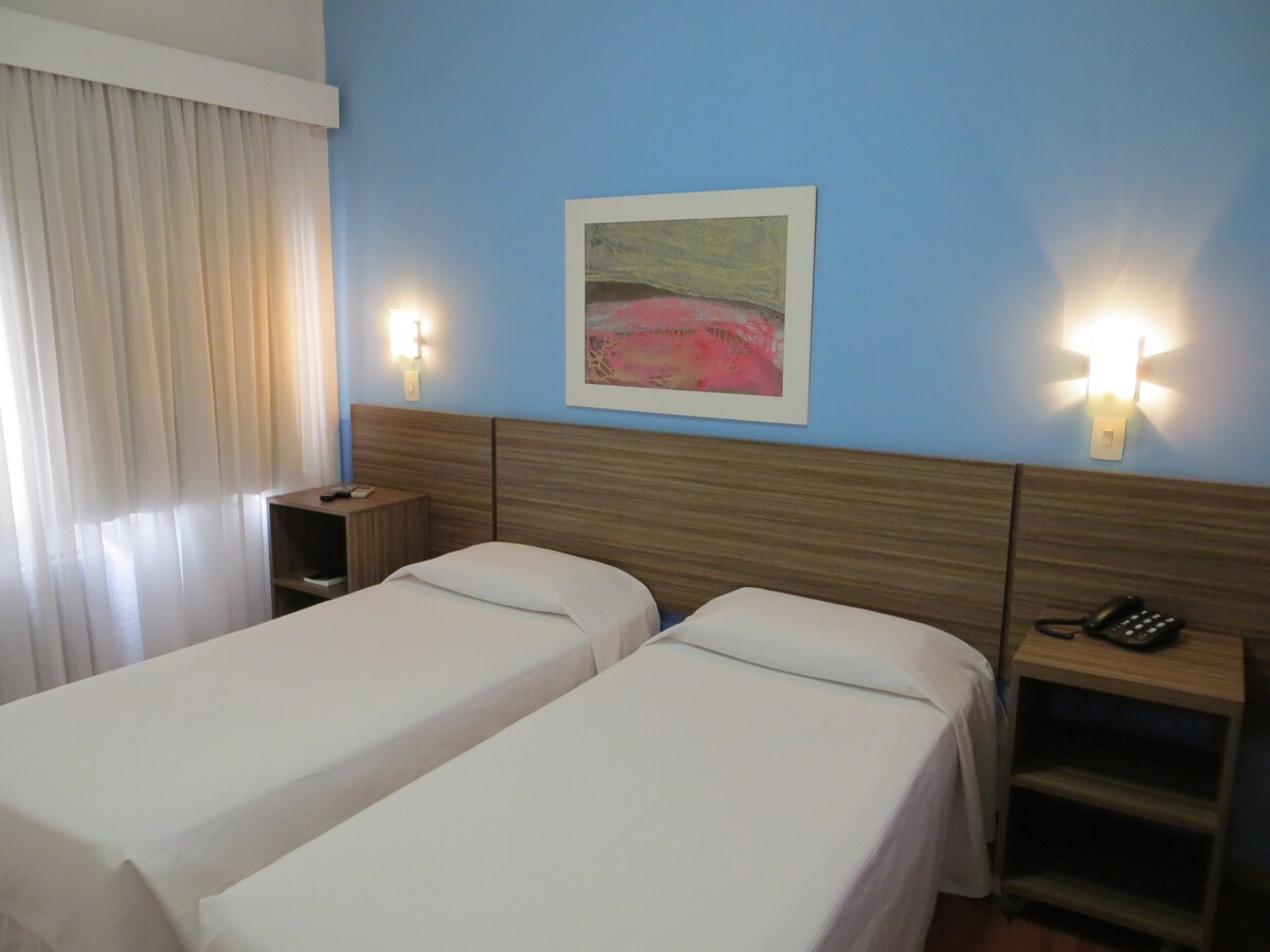 Suíte de hotel quarto e sala - 50m²