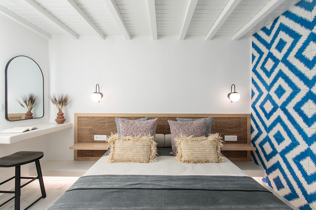 Hermes Junior Suite, 90 m from the beach