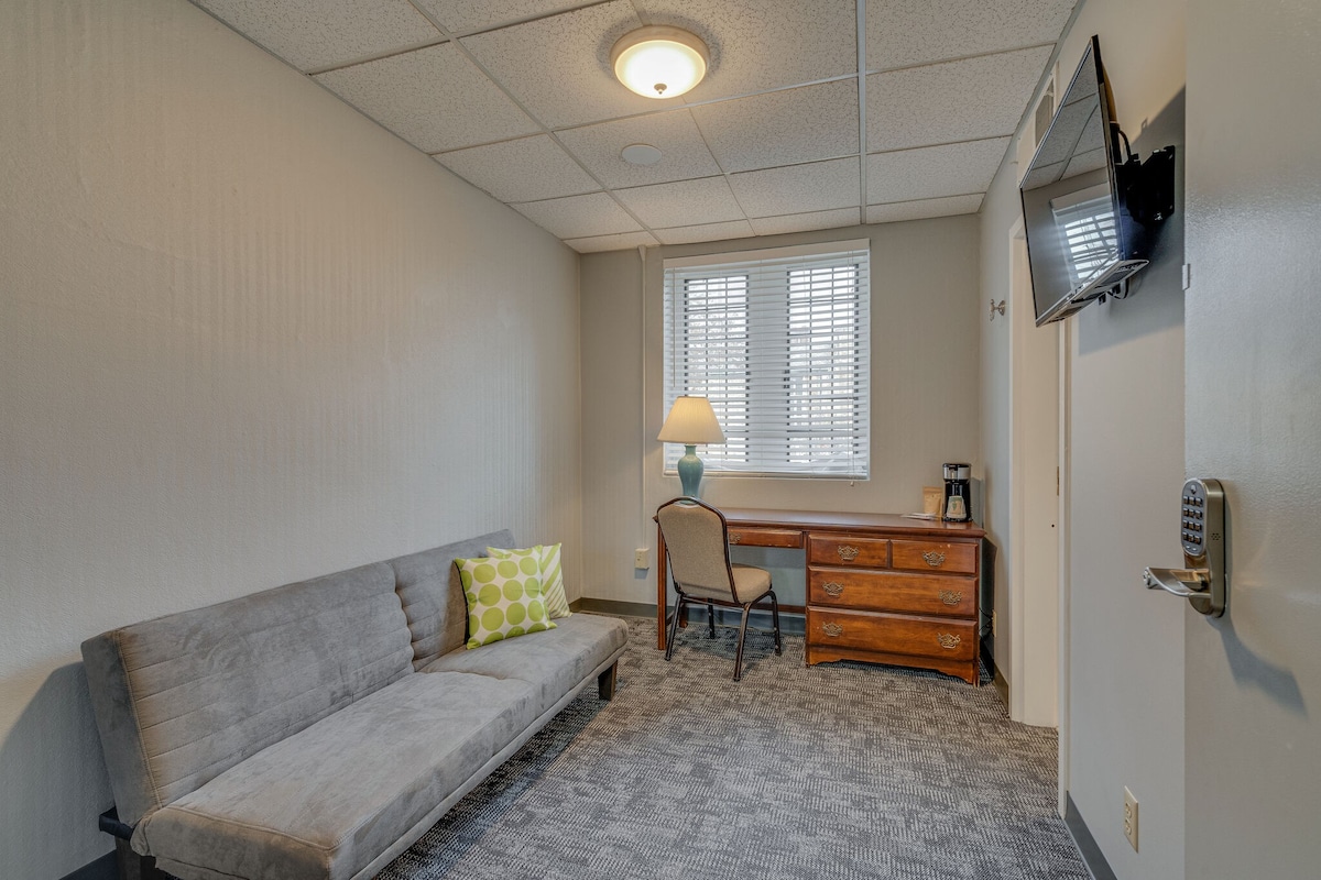 Cozy Suite in a Revamped Dorm Room!