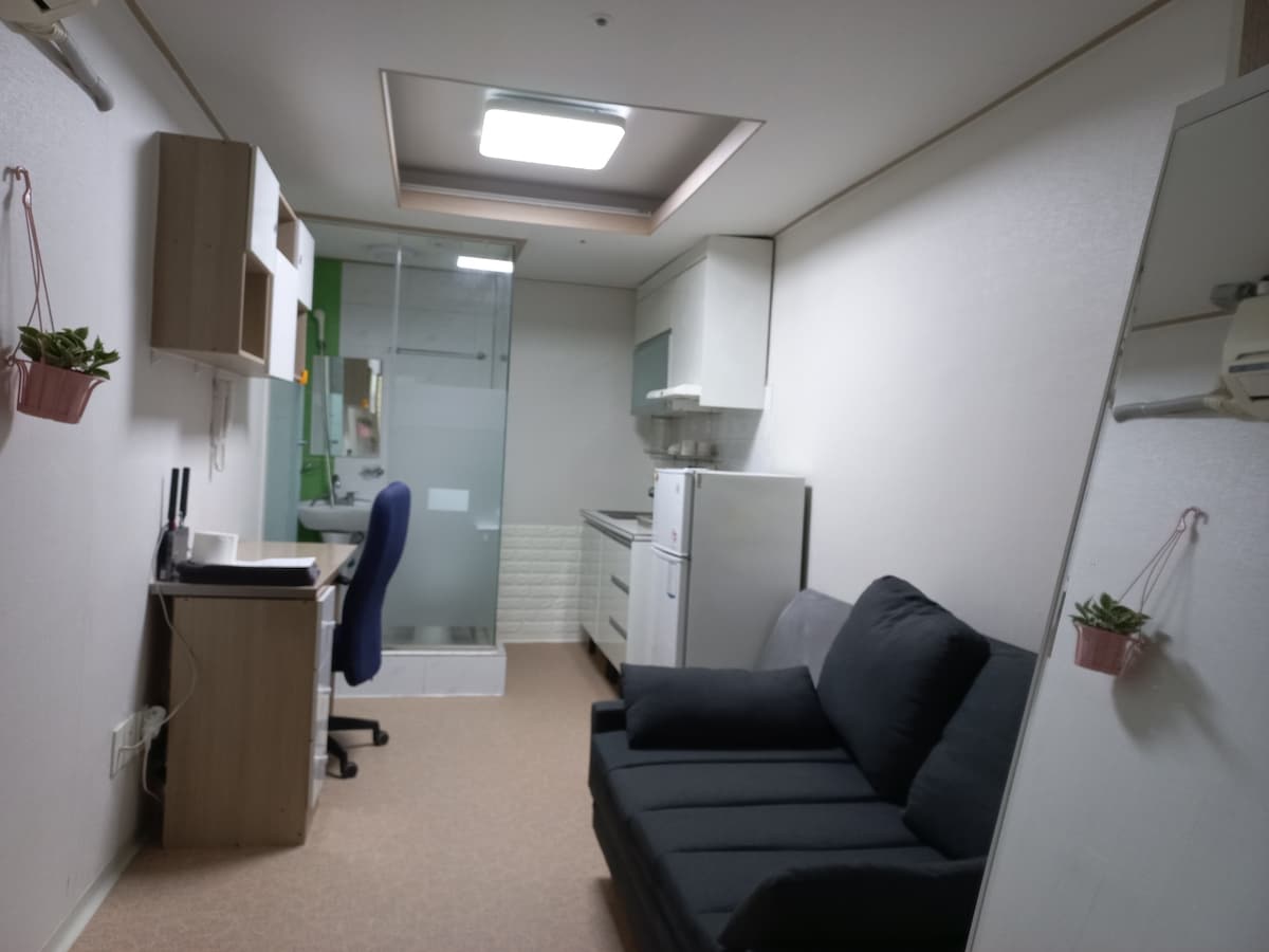 [双人间] OpenHouse Apgujeong-rodeo双人房