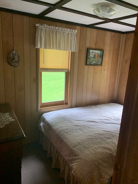 舒适三卧室湖畔小木屋