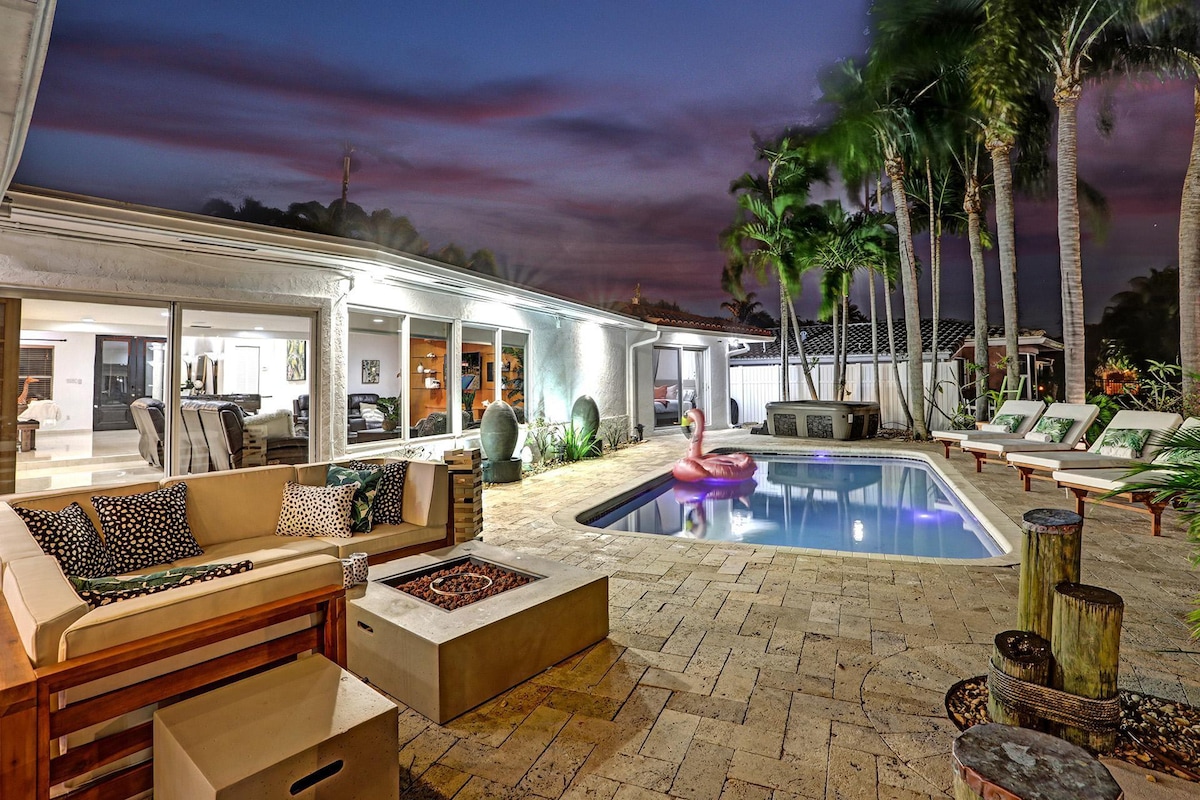 Waterfront | 3min to Beach | Htd Pool | Spa | Tiki