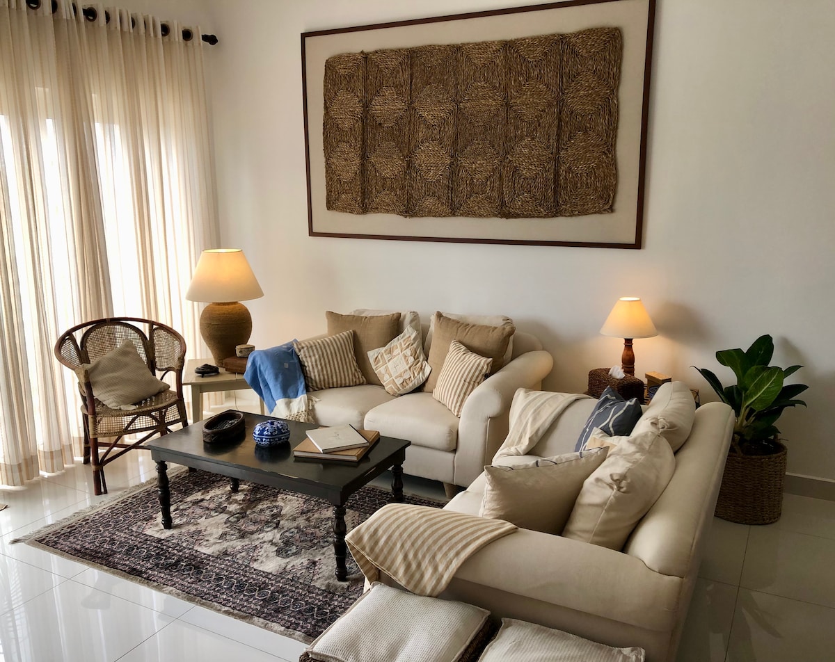 The Beach Condo - Mount Lavinia