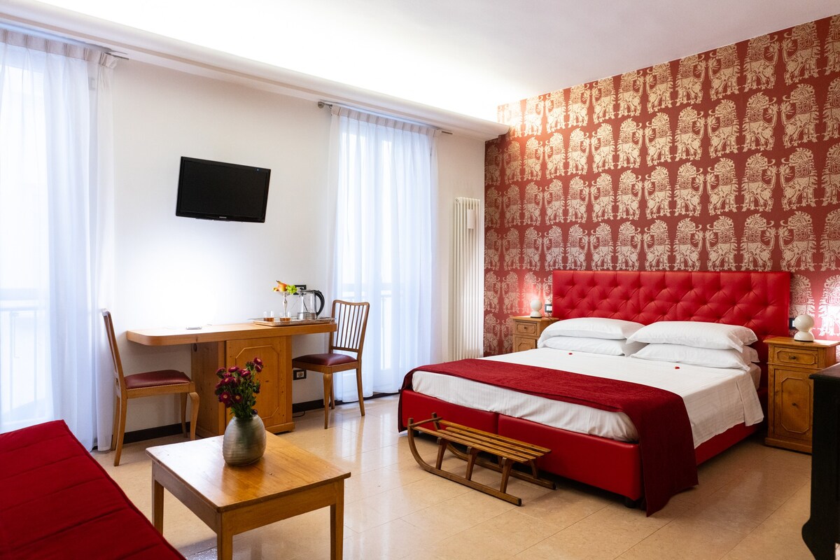 Deluxe suite in the heart of Verona