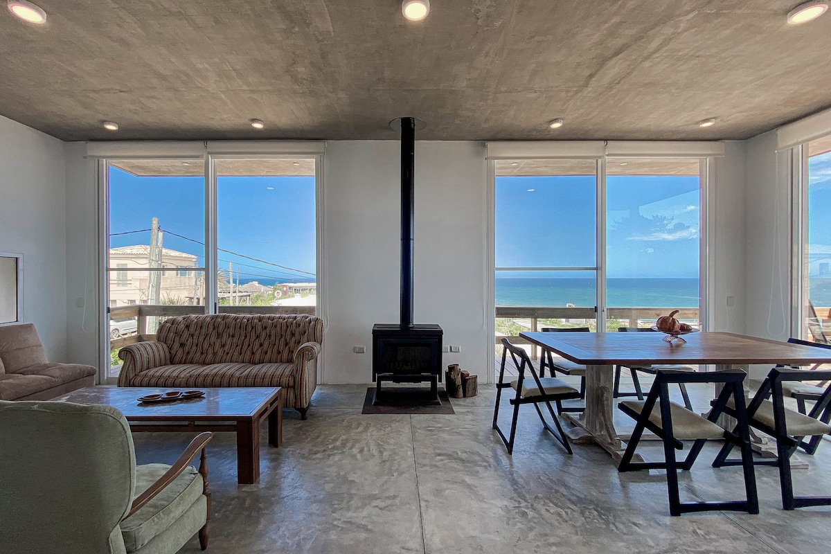 Live Punta in Punta Piedras Sea View Home