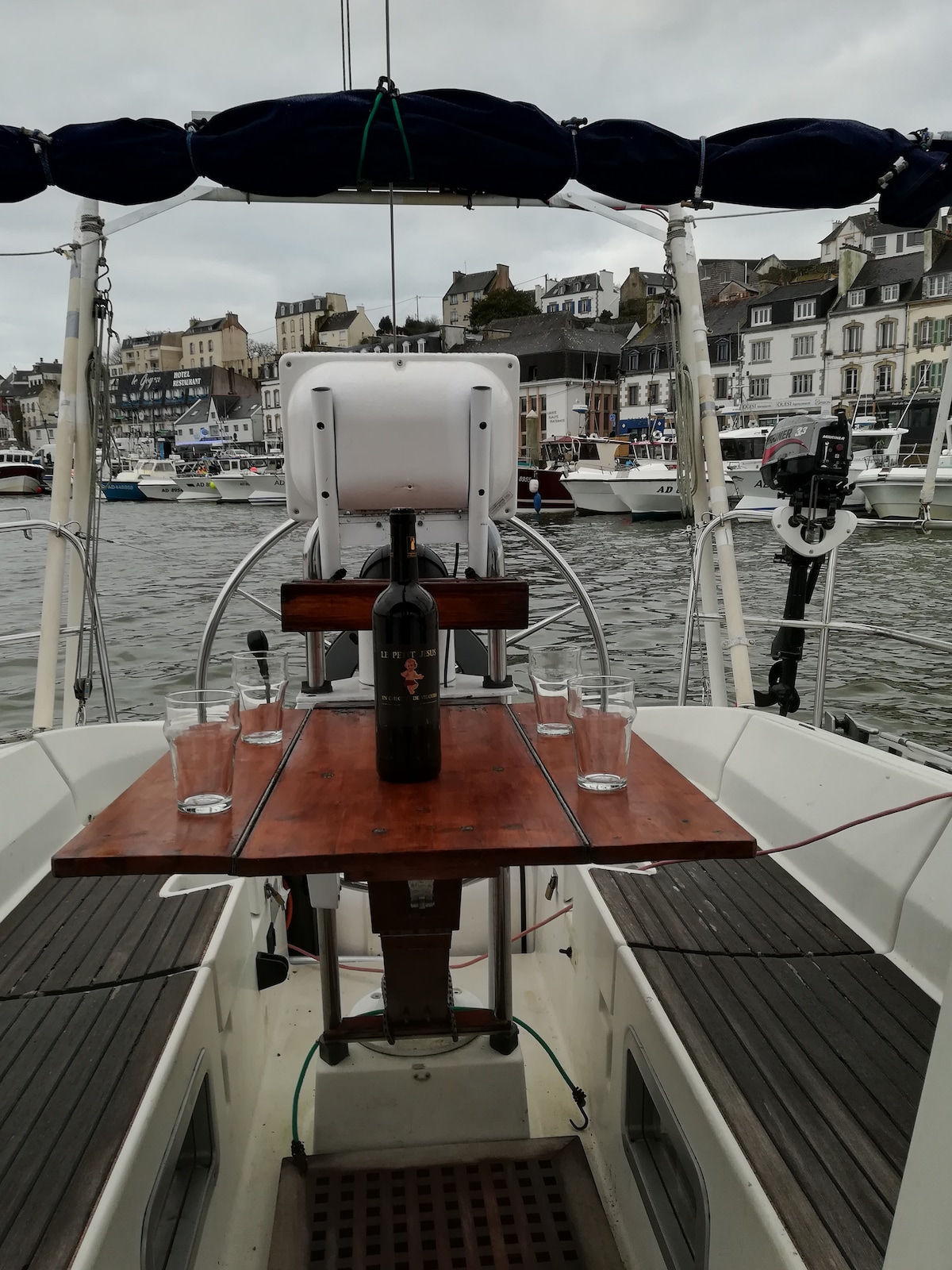 Véritable bateau de voyage