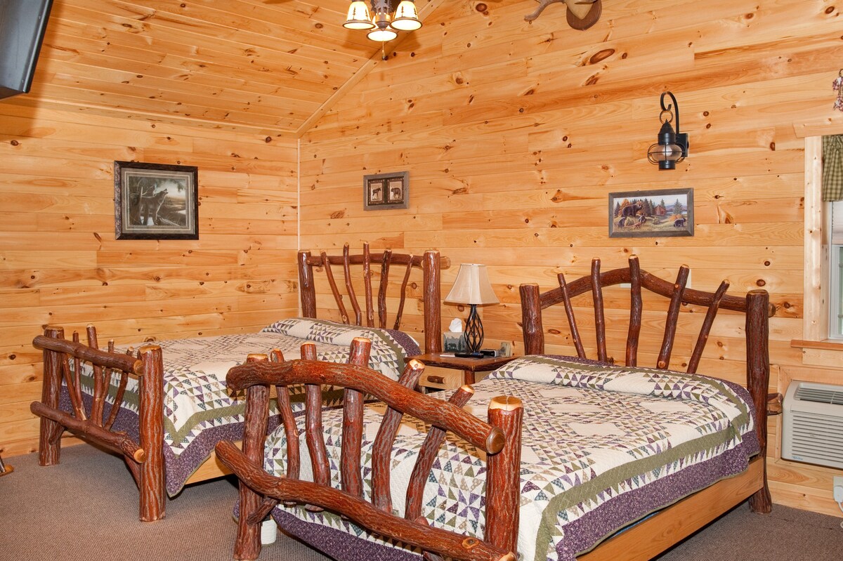 7C's Lodging - Luxury Double Cabin with view 11/12