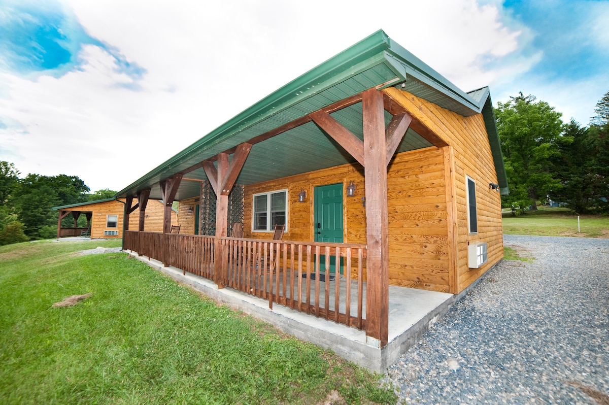 7C's Lodging - Luxury Double Cabin with view 11/12
