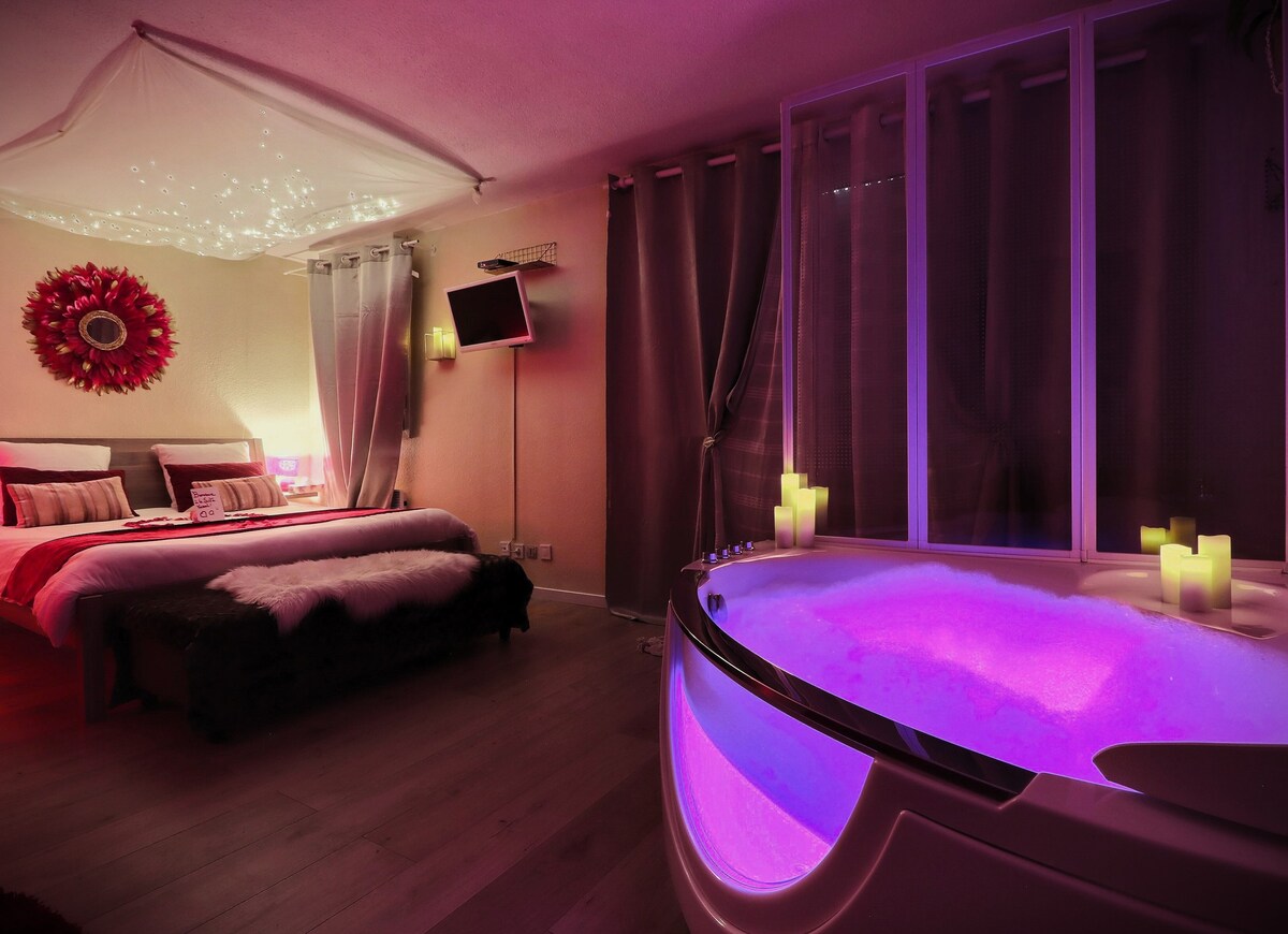 浪漫的夜晚，带私人热水浴缸的公寓