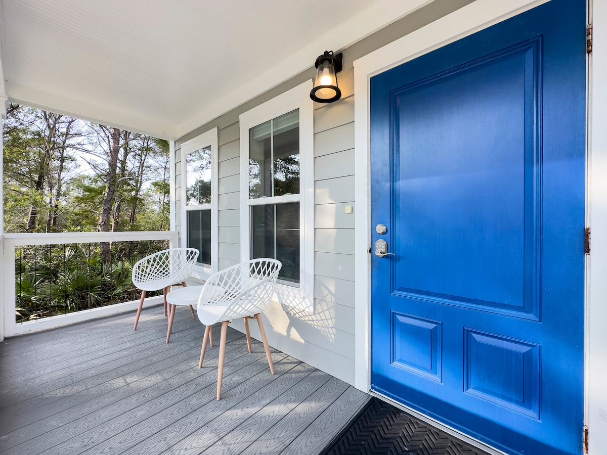 Florida Beach Cottage on Expansive Lot with Porch