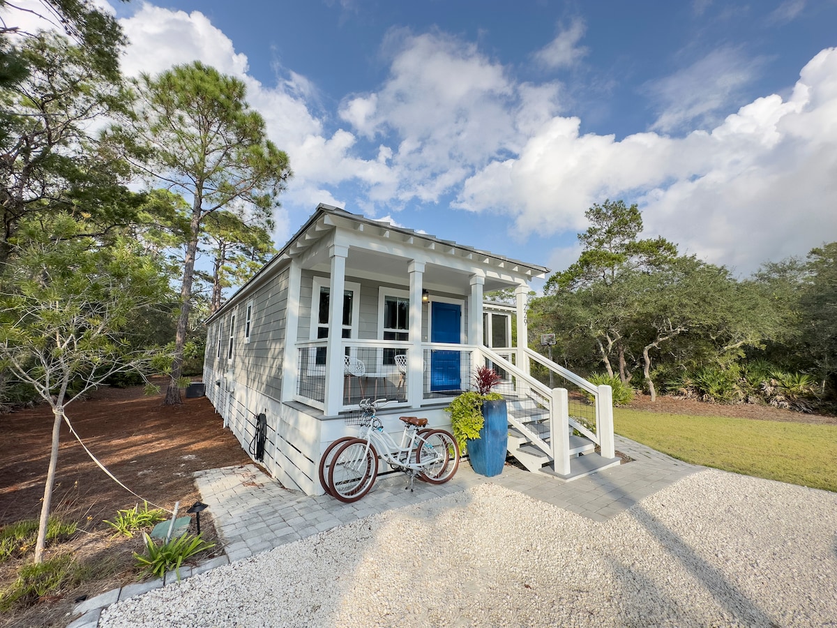 Florida Beach Cottage on Expansive Lot with Porch