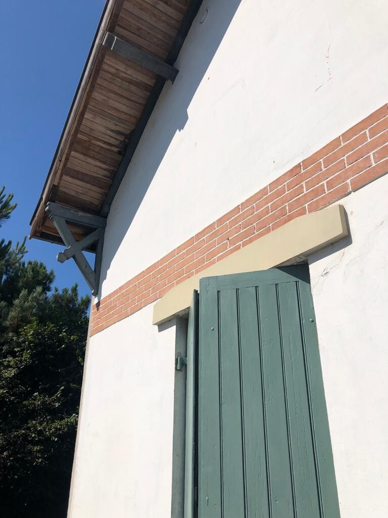 Belle maison avec piscine en bordure de forêt