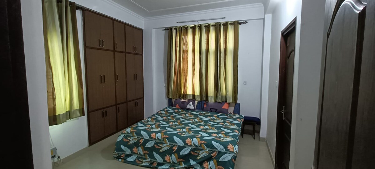 3 BHK VIP区Hazrat Ganj, Lucknow