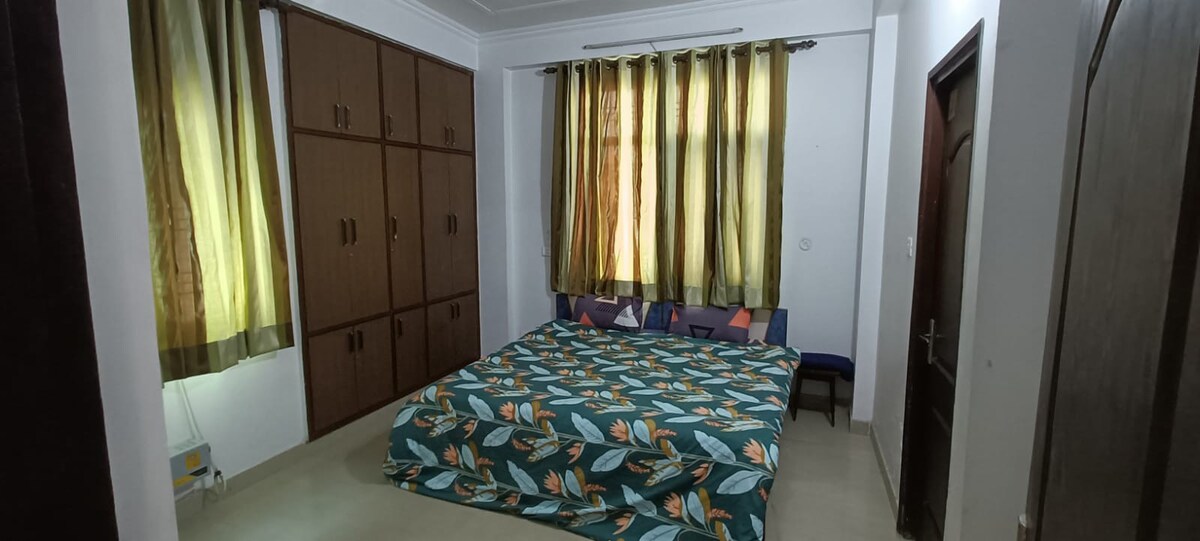 3 BHK VIP区Hazrat Ganj, Lucknow