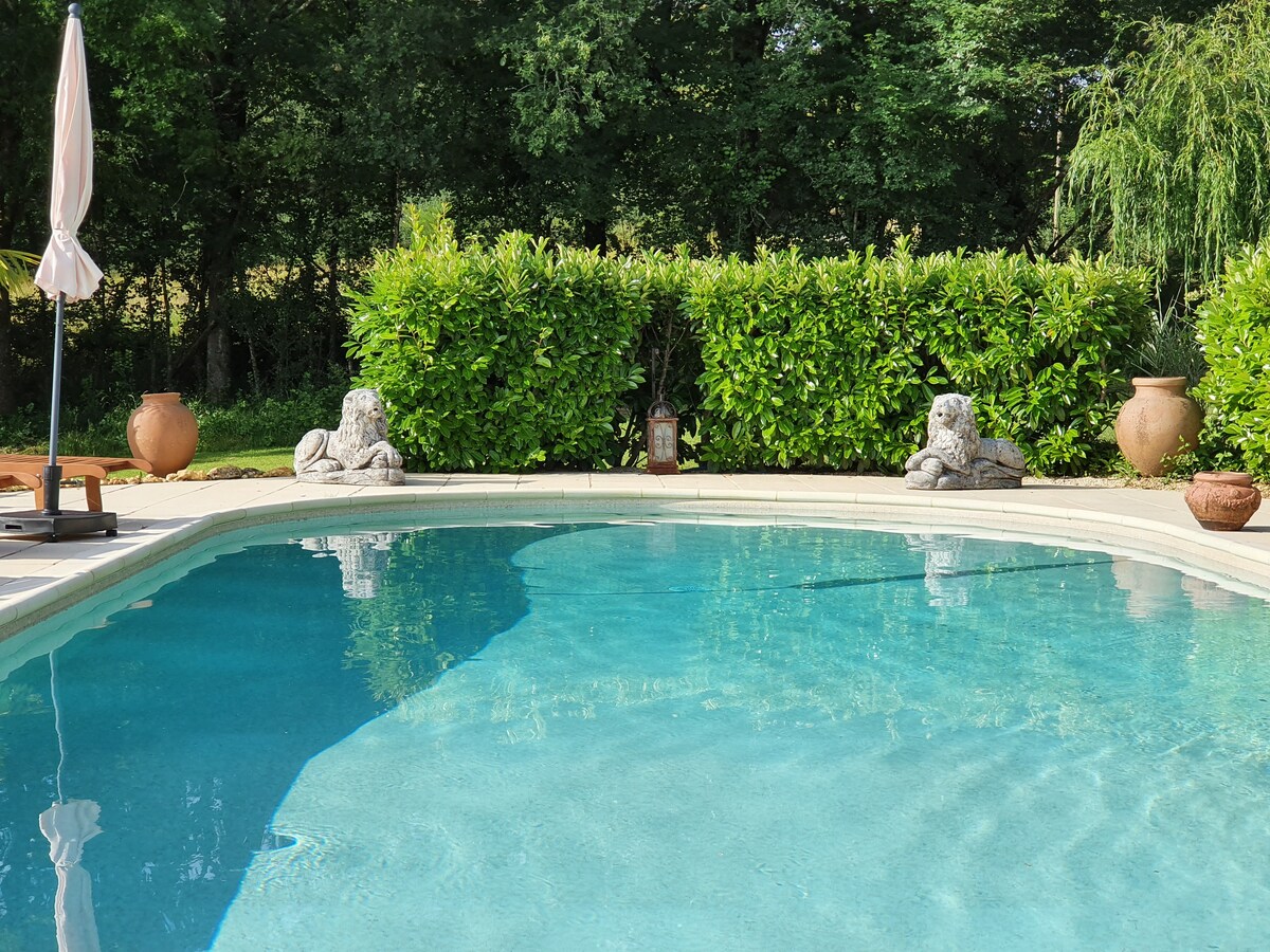 Maison Périgord avec piscine privée
