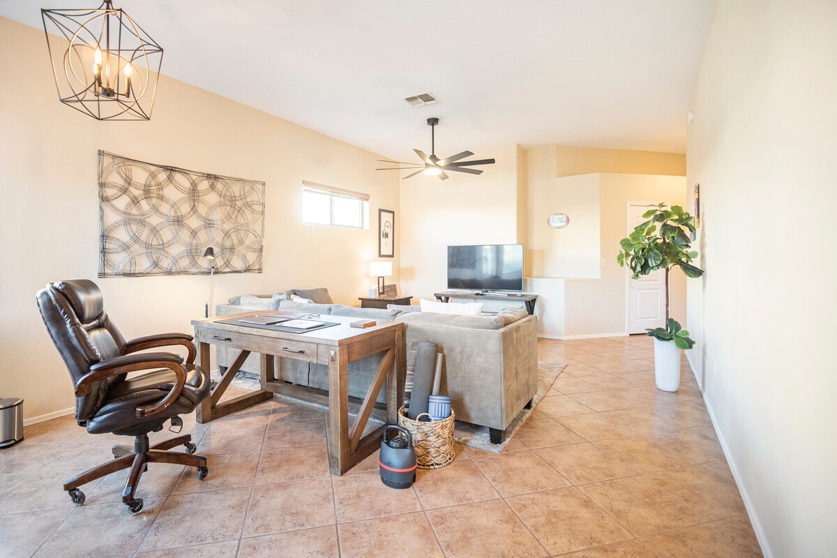 Family & Pet Friendly in Peaceful Corona de Tucson