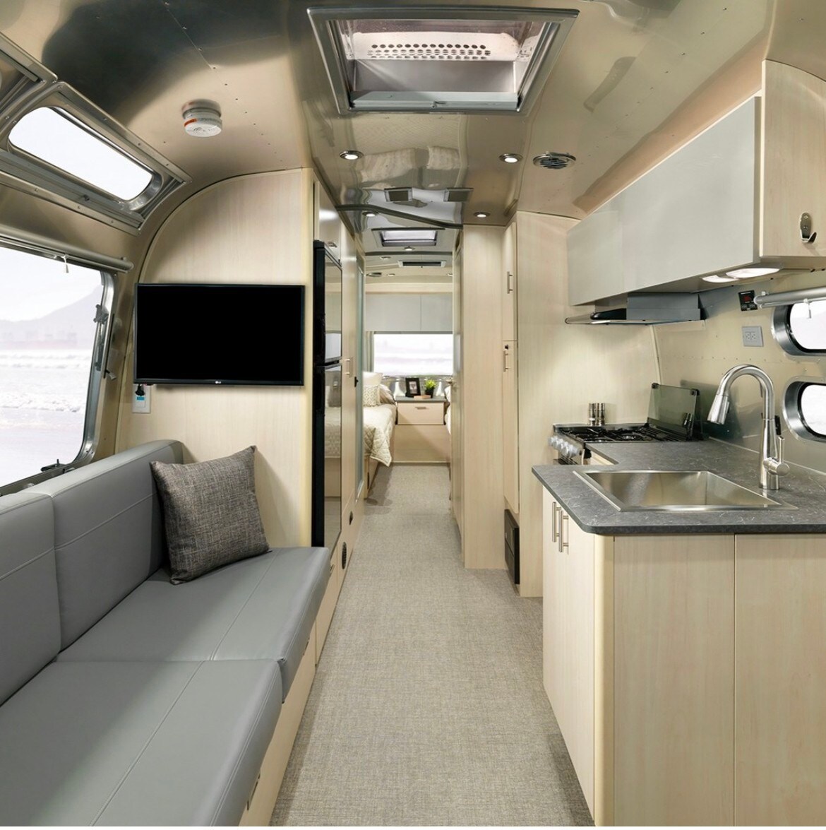 Cozy Airstream Getaway with Full Bathroom Facility
