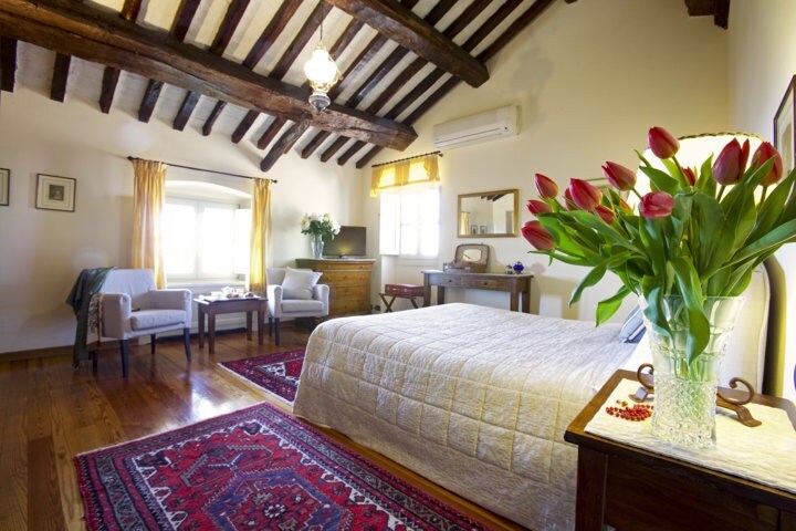 "Castello" Room