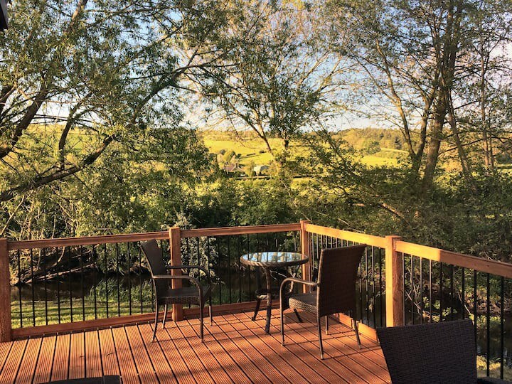 Alder River Lodge, Romantic, Hot Tub & Views