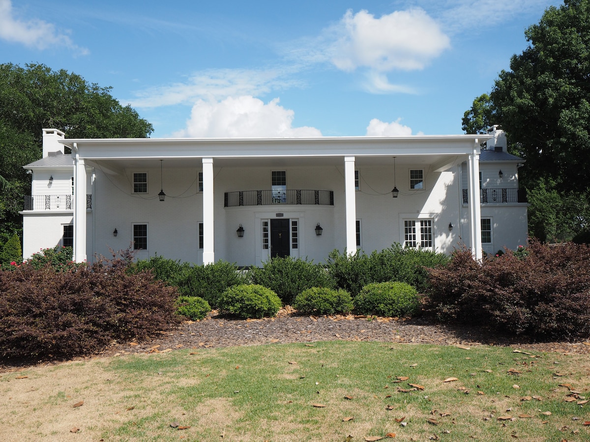 The Manor at Twin Fields Farm