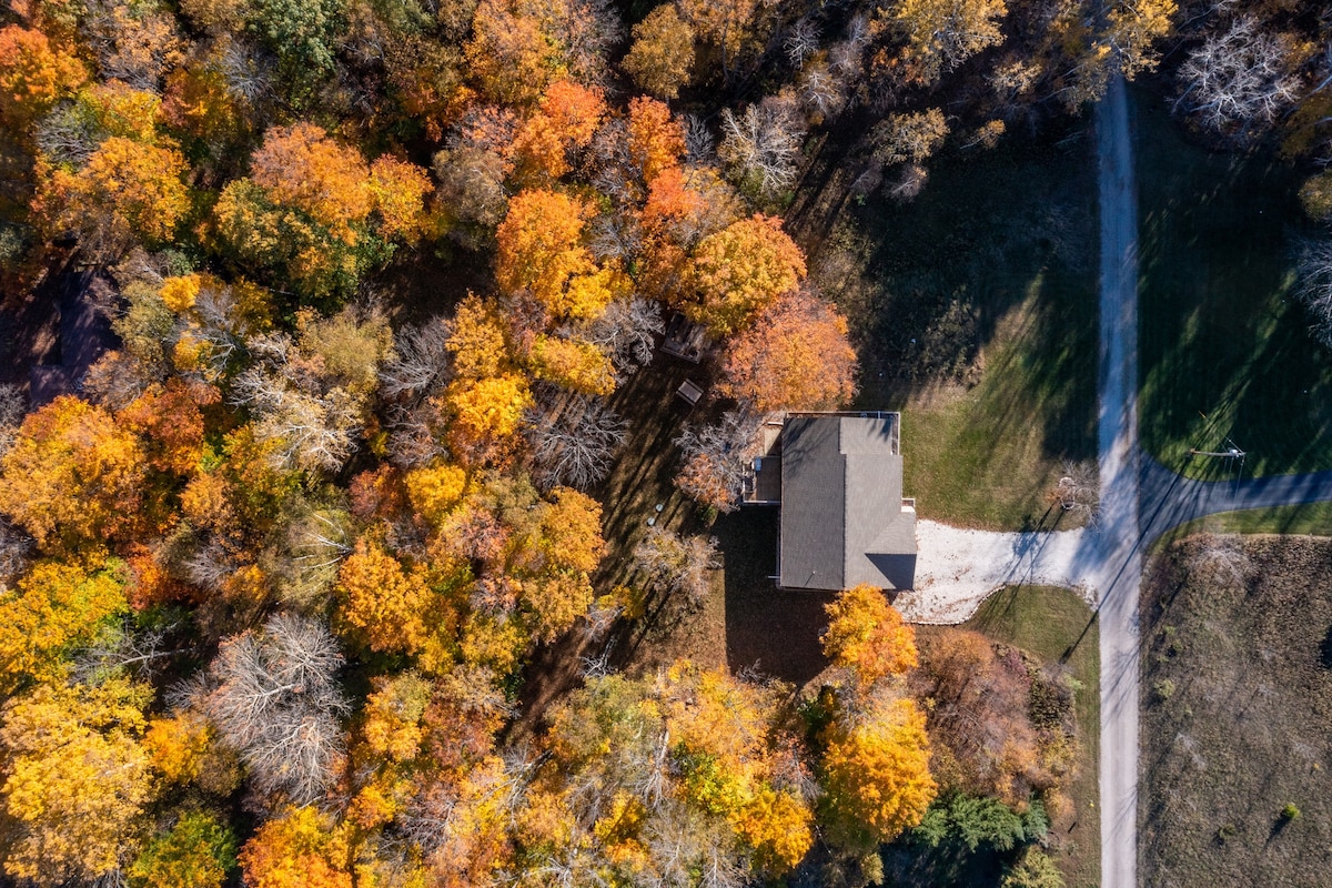 Door County Retreat。步行即可抵达袋鼠湖（ Kangaroo Lake ）。