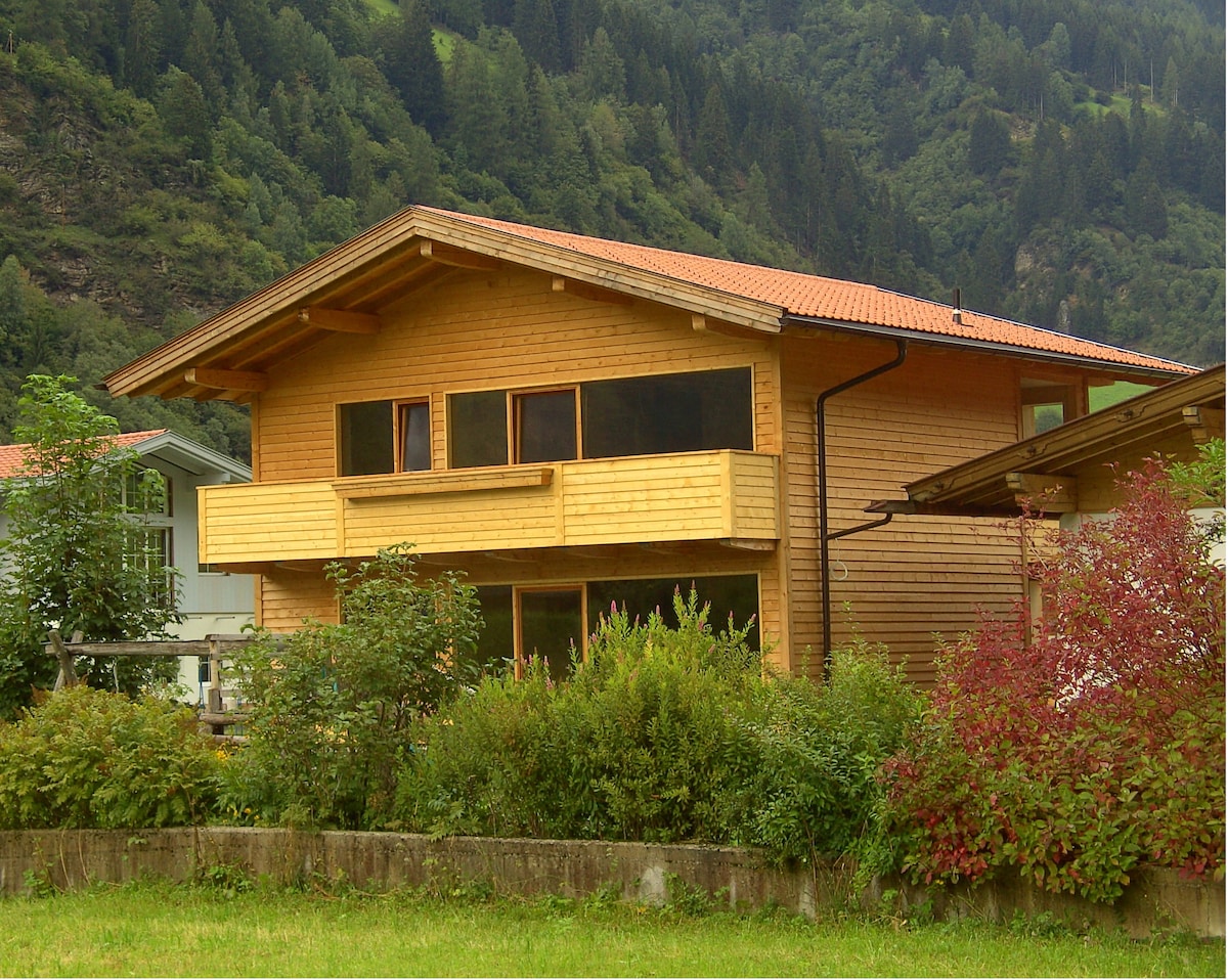 Bioholzhaus in traumhafter Lage mit freiem Blick