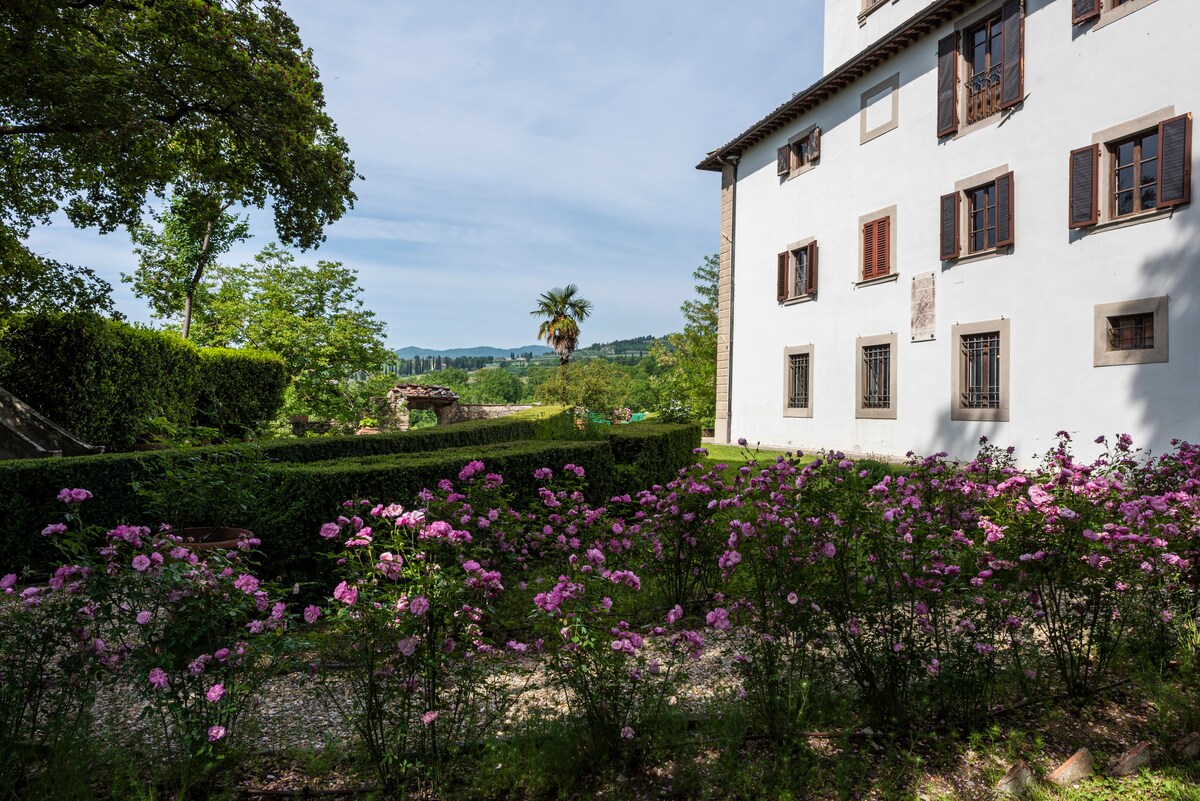 Villa Poggio Cherici - With pool near Florence