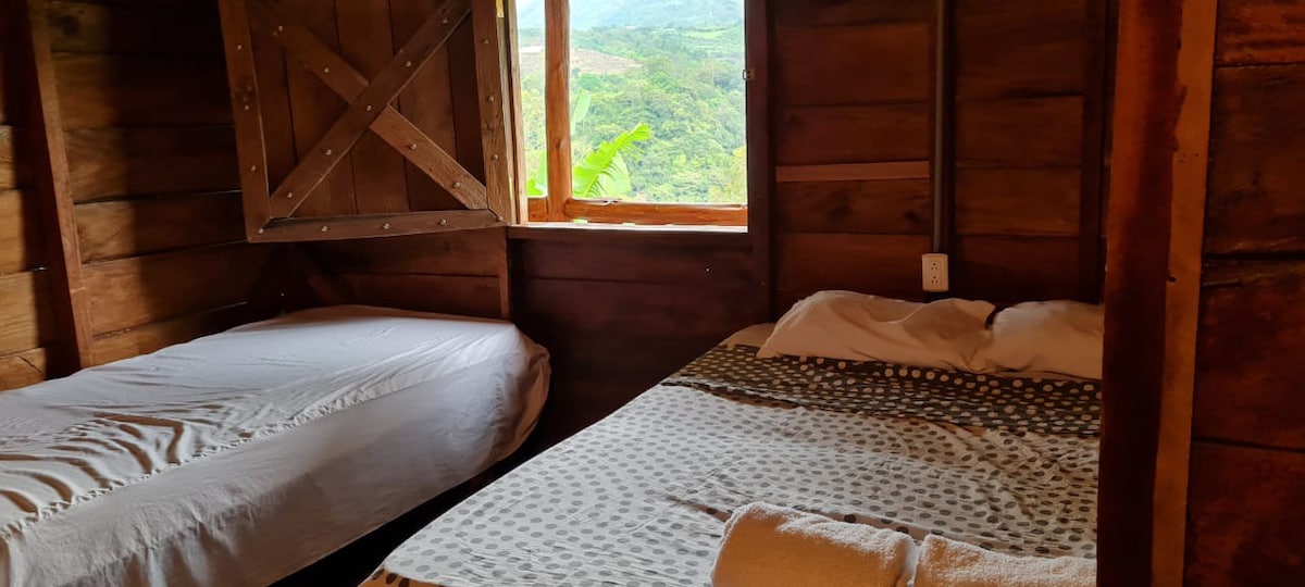 Rustic Cabin #1  FINCA FAJARDO LODGE