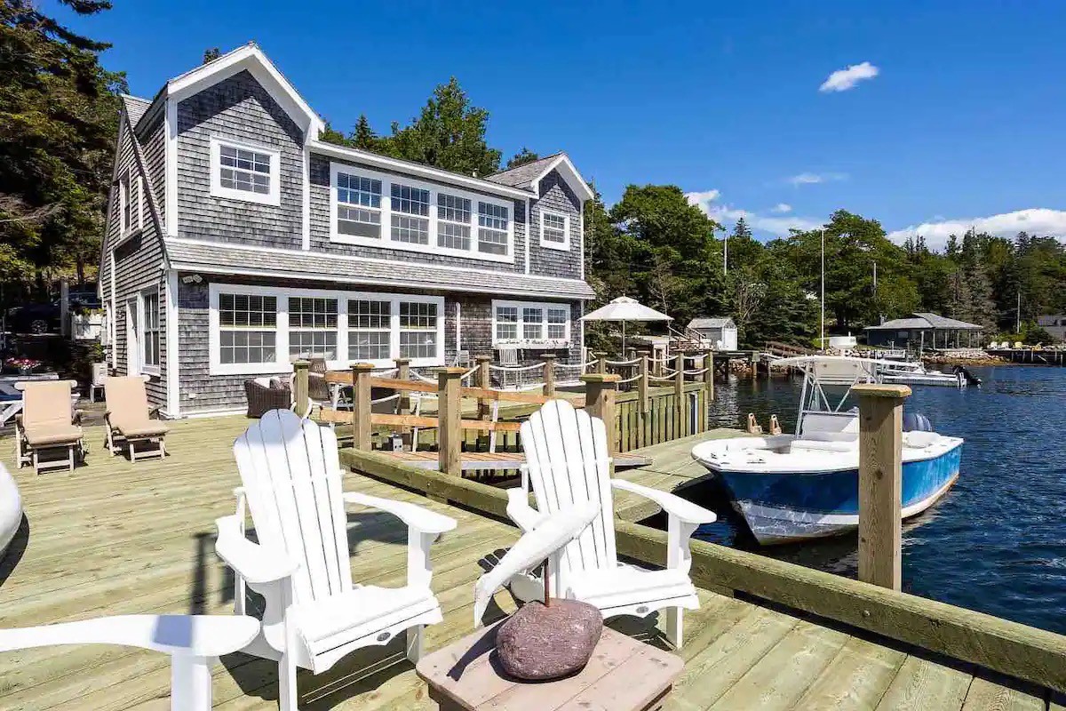 Children-Friendly Oceanfront Home with Large Dock